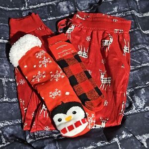 Joyspun Holiday Bundle Pajama pants and 2 pairs of holiday socks